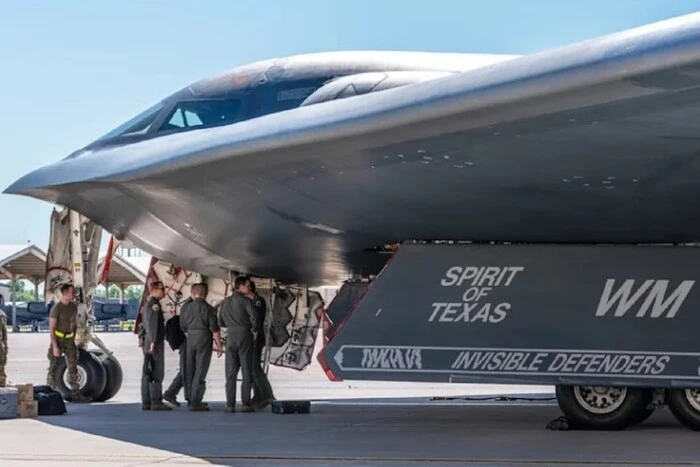 Mit Toilette und Mikrowelle. Bild enthüllte Details über die neuesten US-Bomber