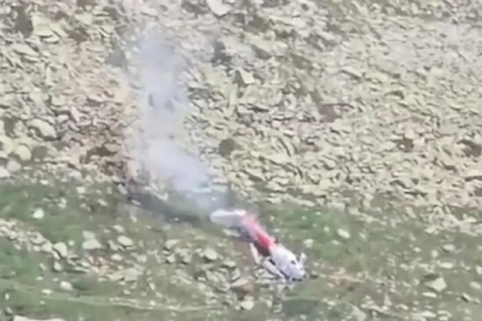 Helikopter spadł na lodowcu w Szwajcarii: jedna osoba zginęła