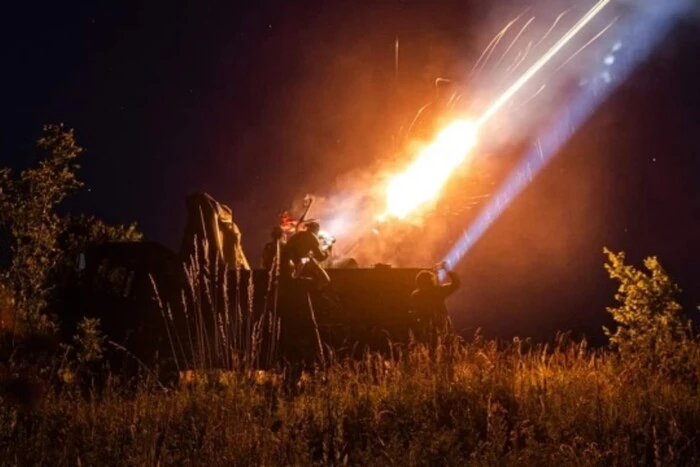 Ukraine under combined enemy attack: air defense systems are operating in the cities