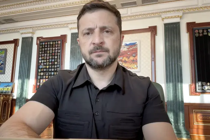 Зеленский предупредил украинцев об опасности