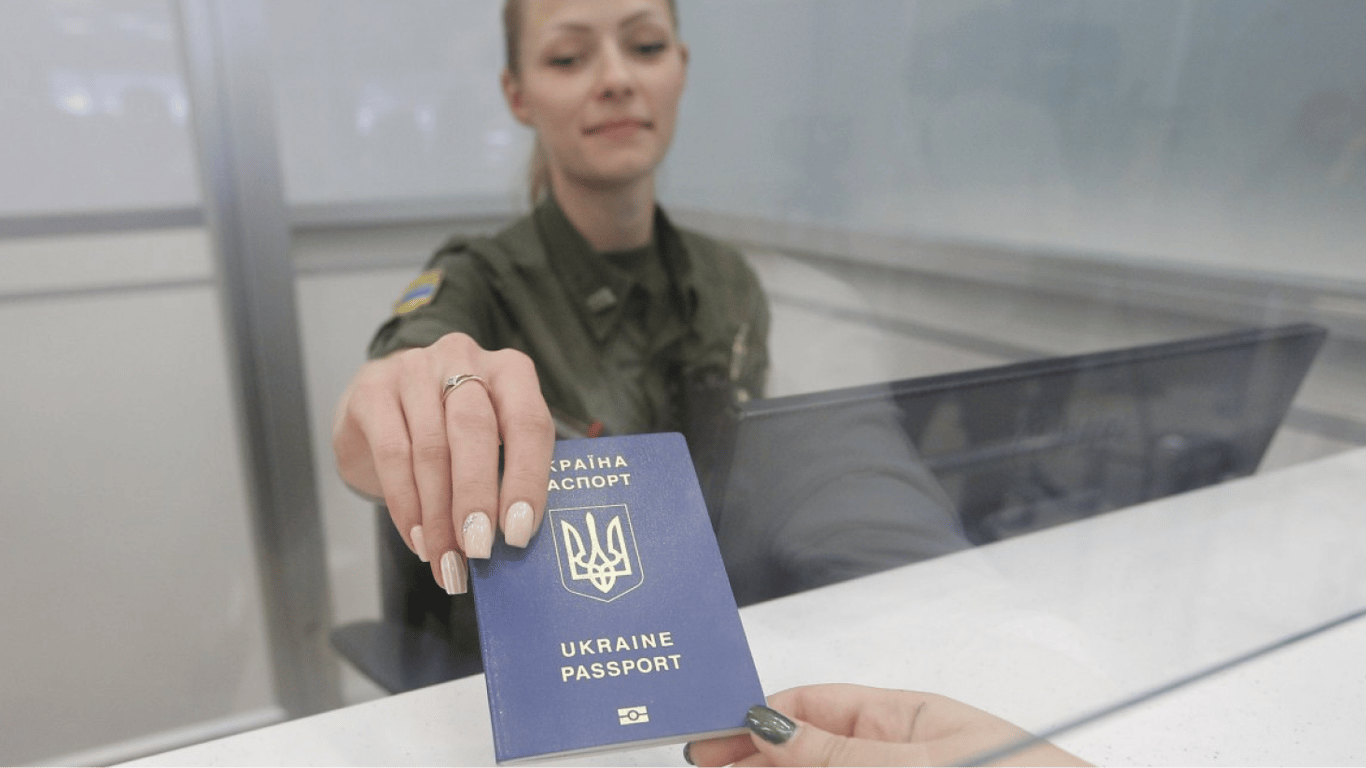 Виїзд за кордон — без чого не пропустять у липні 2025 року