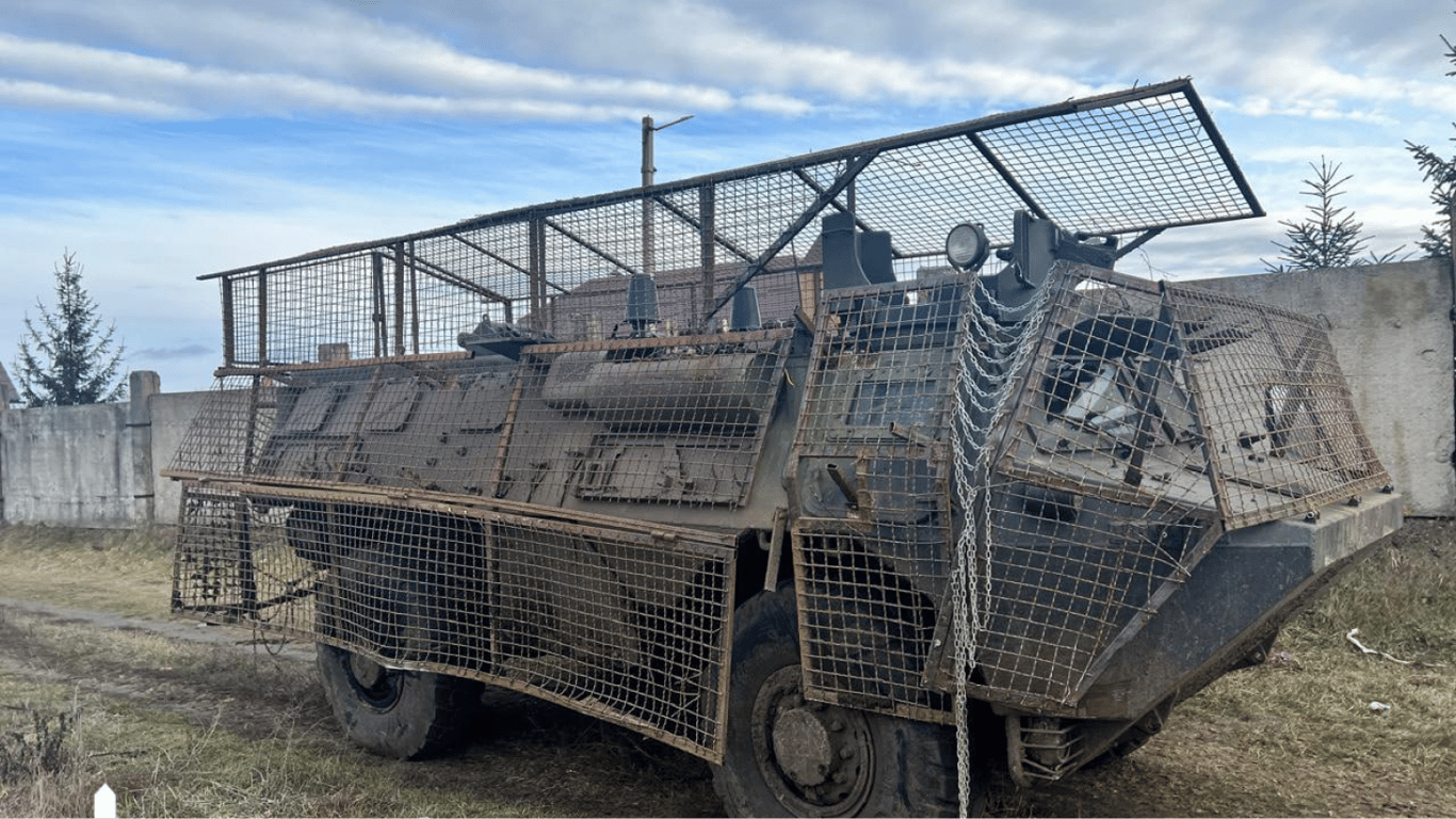 Military man went AWOL and stole an armored personnel carrier - court ruling