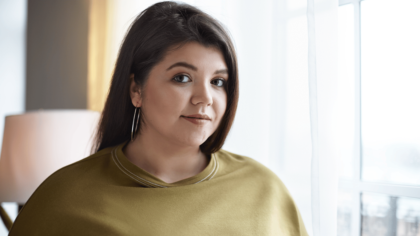 Mistakes Women with Curvy Figures Make — What Prevents Them from Being Happy