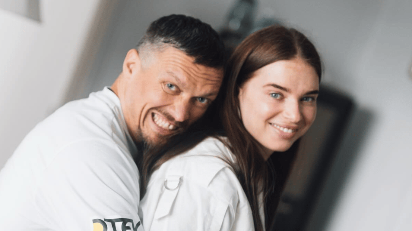 Drużyna Usika zaskoczyła stylem z torbą Hermès — wszyscy o tym rozmawiają