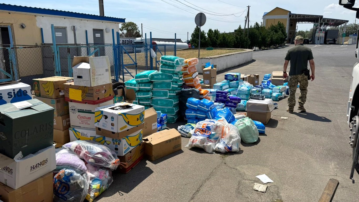 Контрабанда замість гуманітарки — на Одещині затримали вантаж