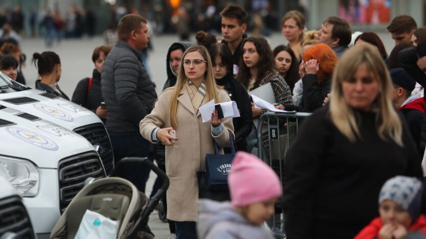 Відтік кадрів гальмує економіку: Україні потрібна нова міграційна політика